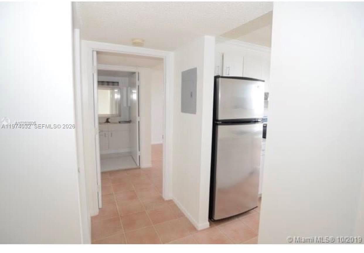 A11974032 — Miami Beach — 13