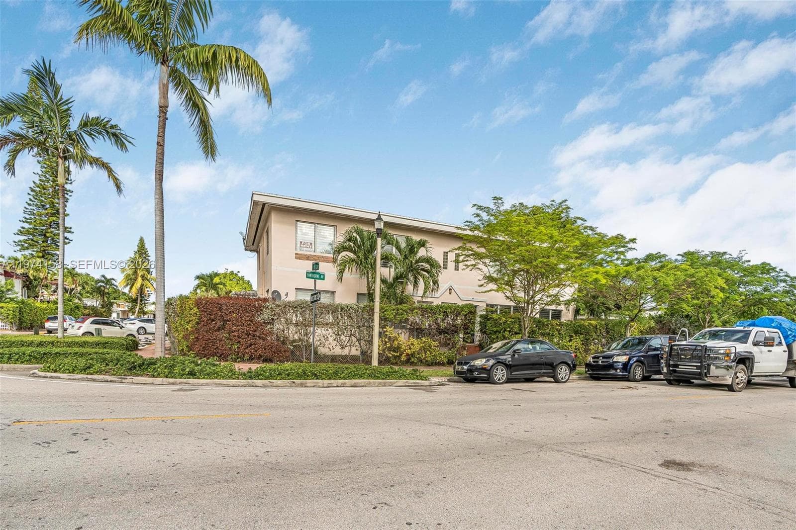 A11974158 — Miami Beach — 26