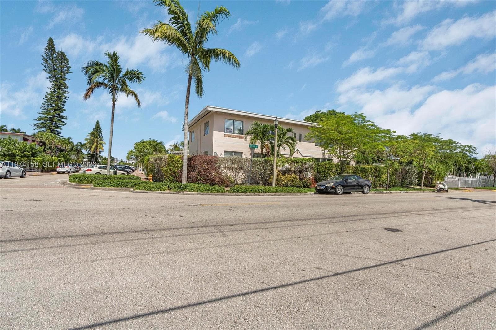 A11974158 — Miami Beach — 20