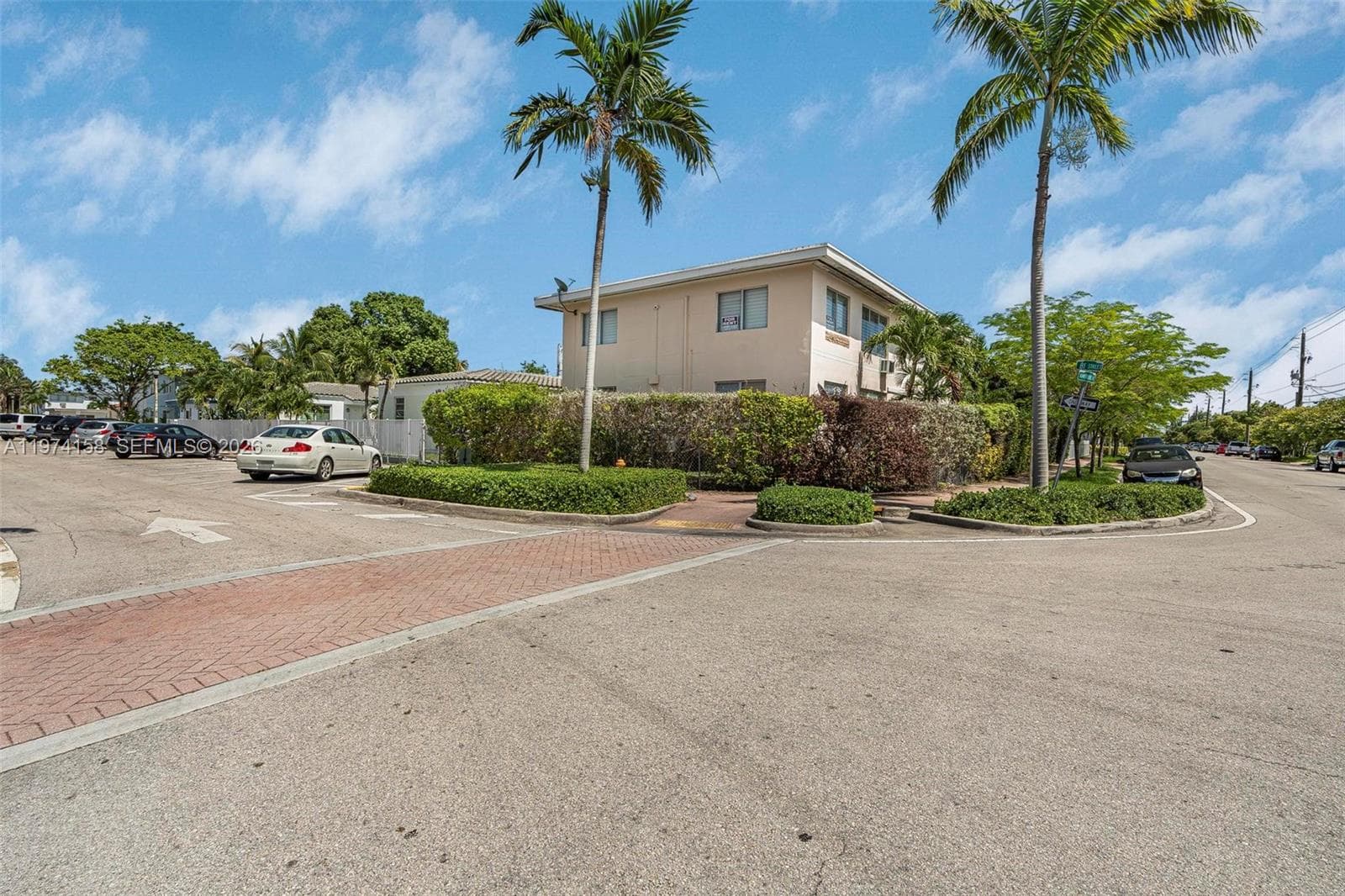 A11974158 — Miami Beach — 29