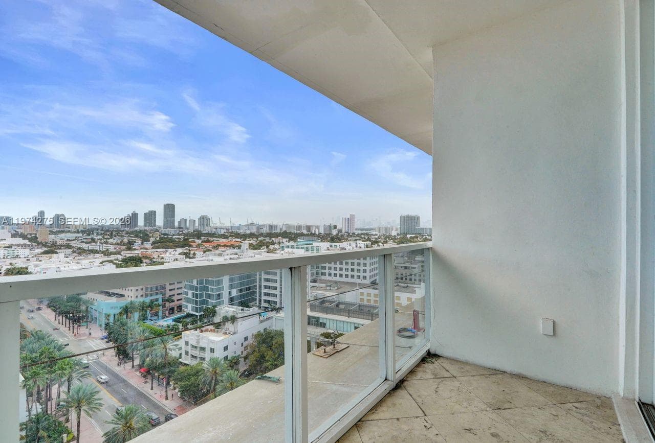 A11974275 — Miami Beach — 44