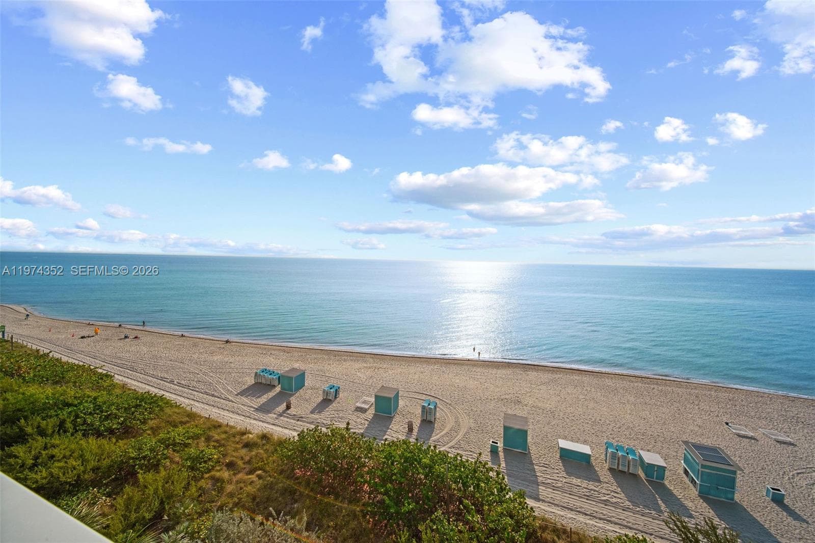 A11974352 — Miami Beach