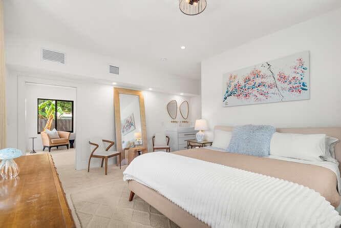 R11167887 — Miami Beach — 16