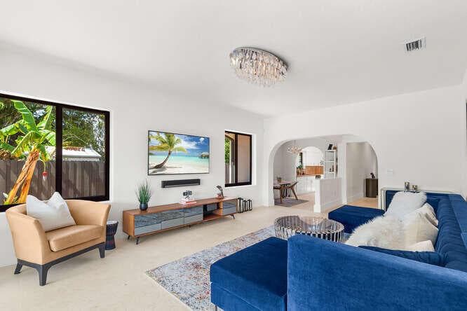 R11167887 — Miami Beach — 3