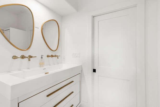 R11167887 — Miami Beach — 20