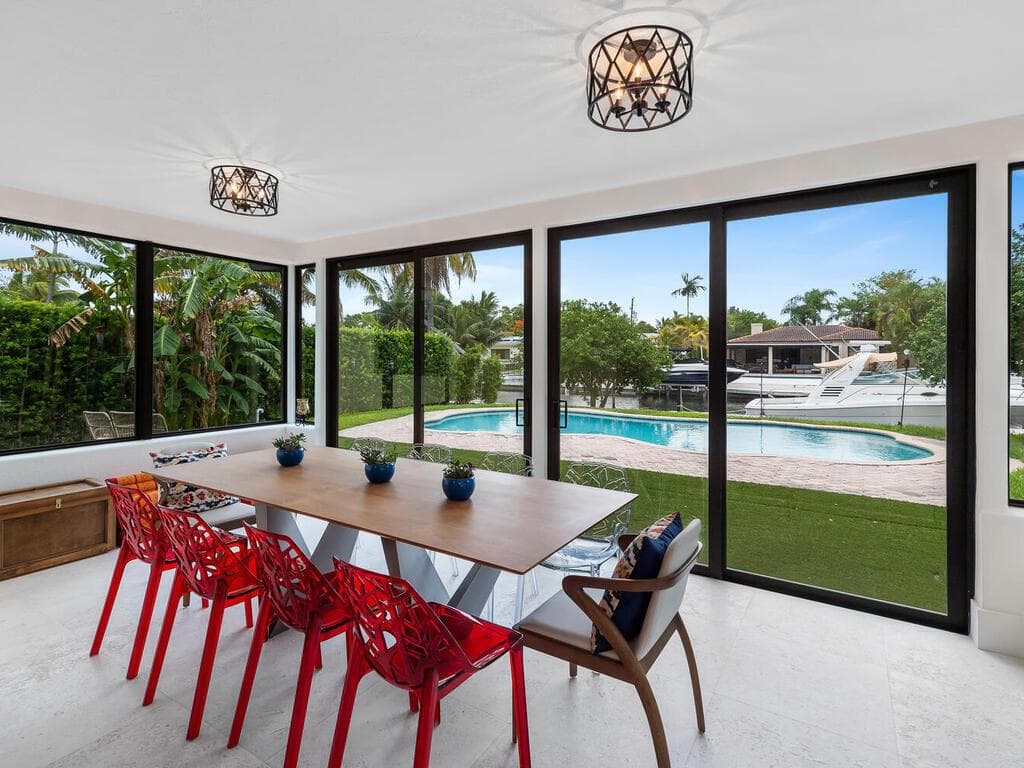 R11167887 — Miami Beach — 9