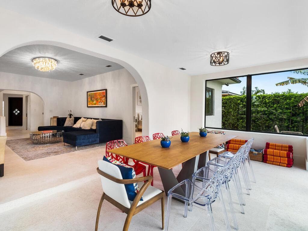 R11167887 — Miami Beach — 8