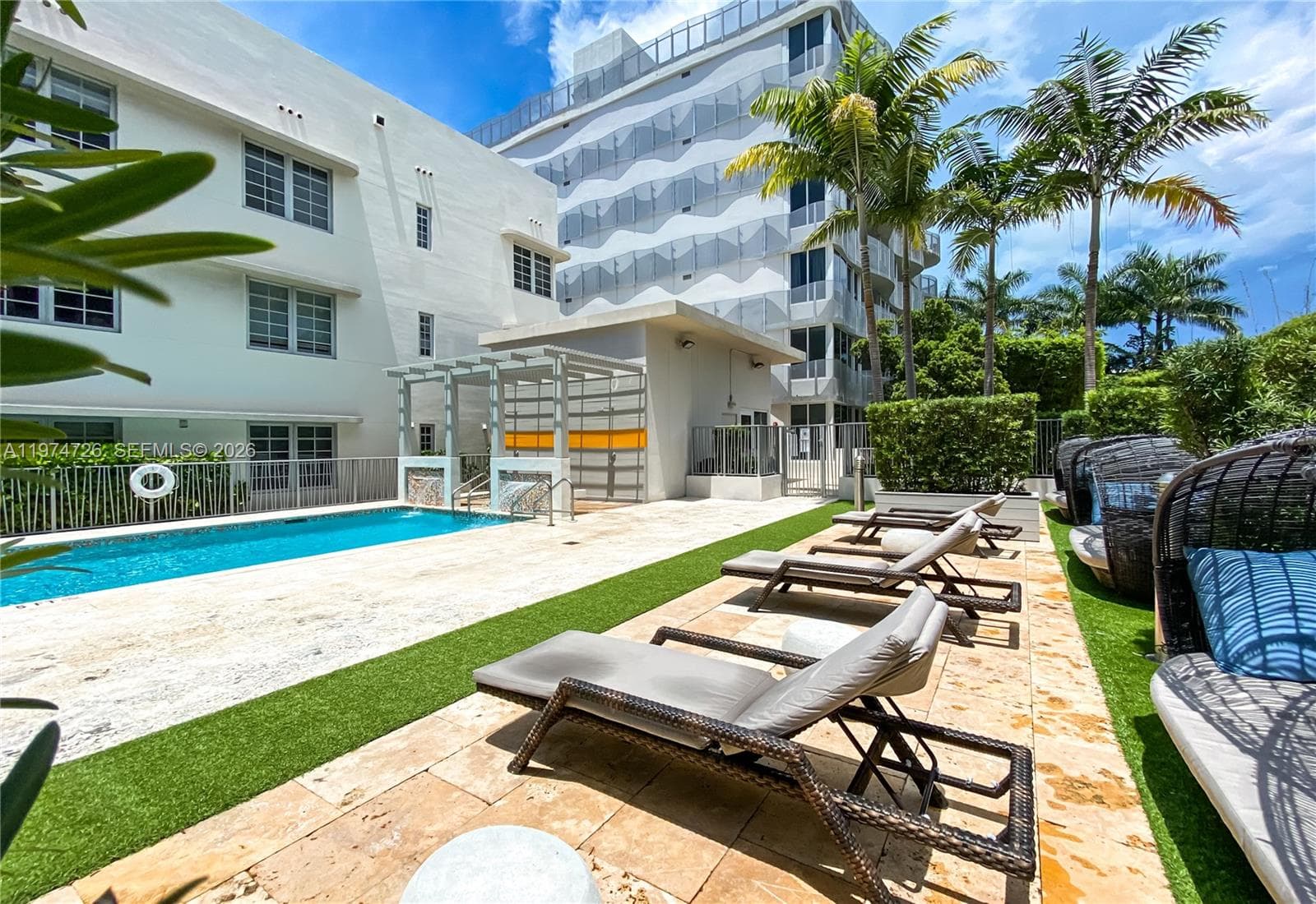 A11974726 — Miami Beach — 17