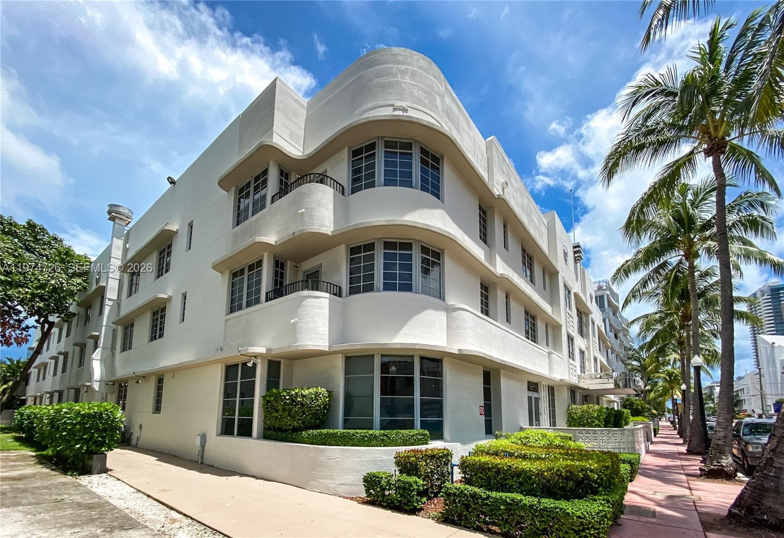 A11974726 — Miami Beach — 19