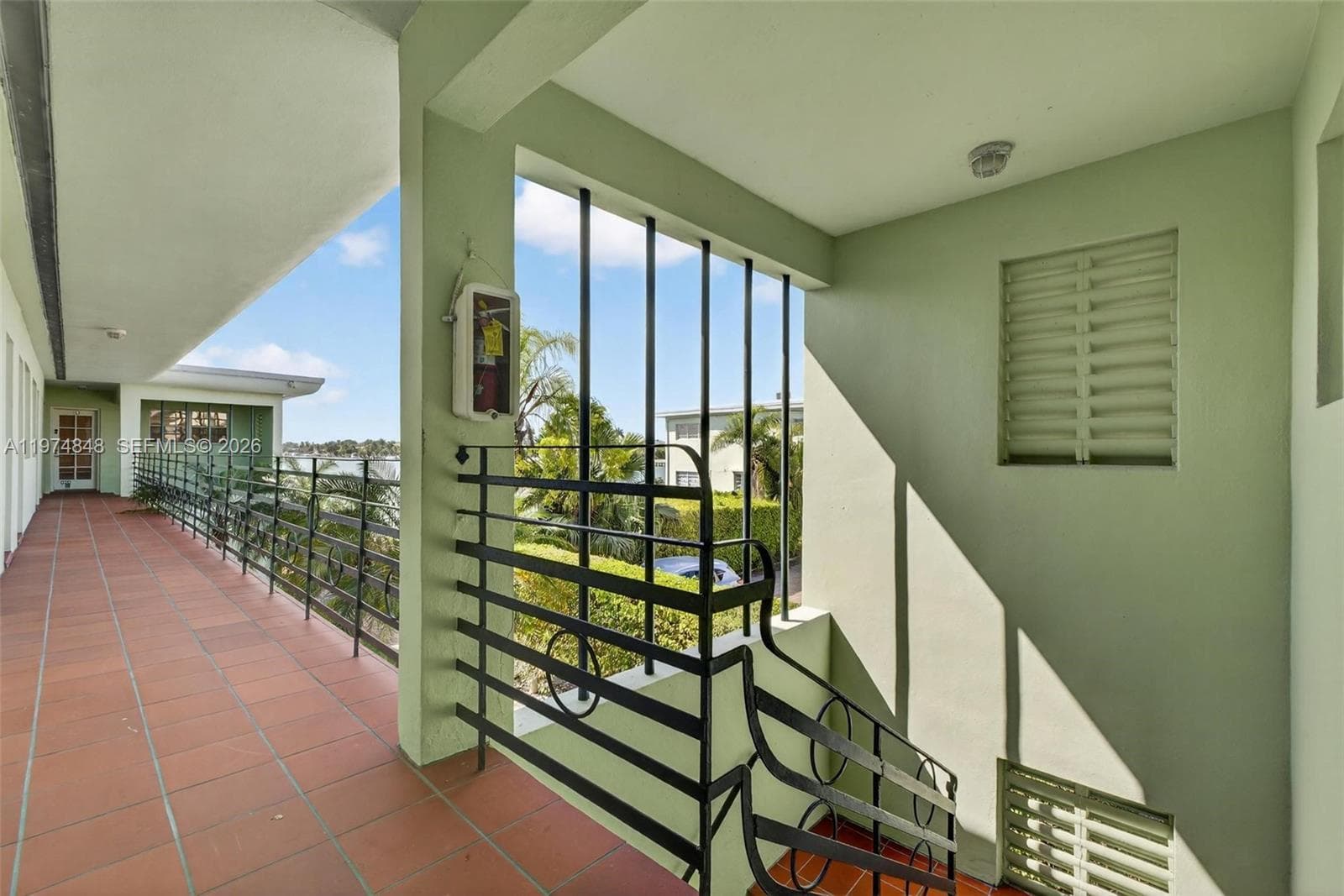 A11974848 — Miami Beach — 26