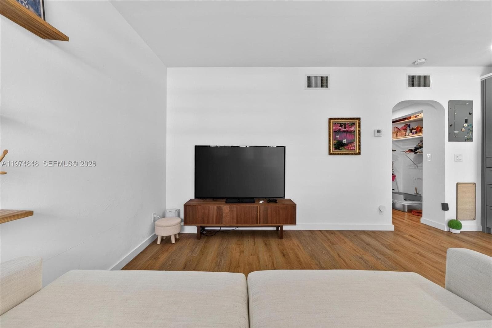 A11974848 — Miami Beach — 8