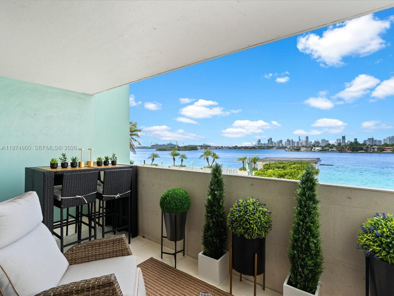 A11974860 — Miami Beach — 9