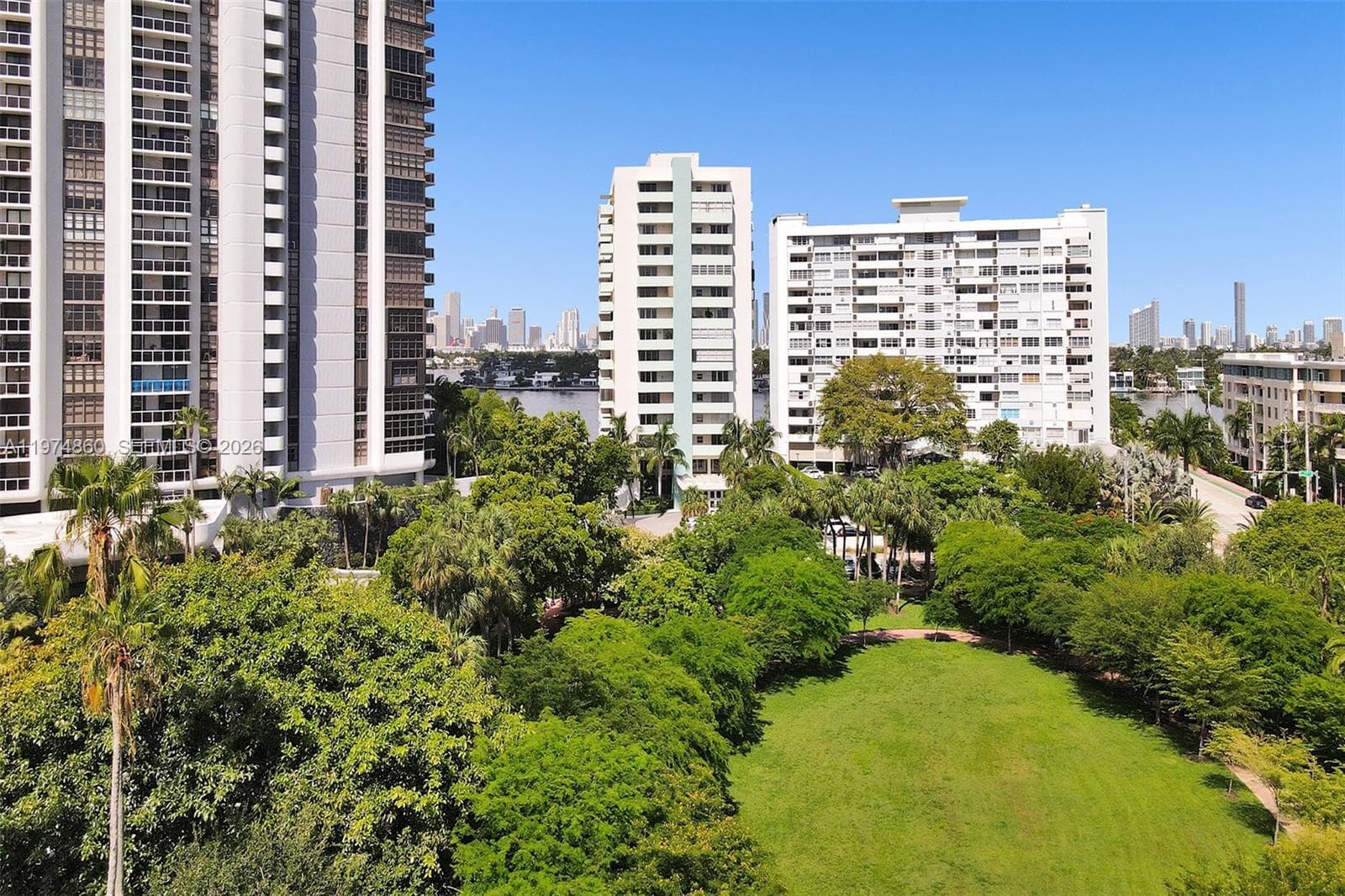 A11974860 — Miami Beach — 34