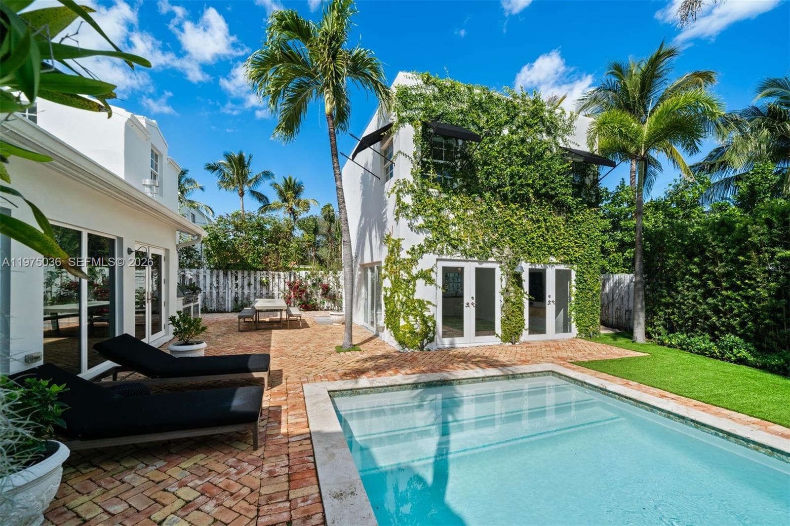 A11975036 — Miami Beach — 45