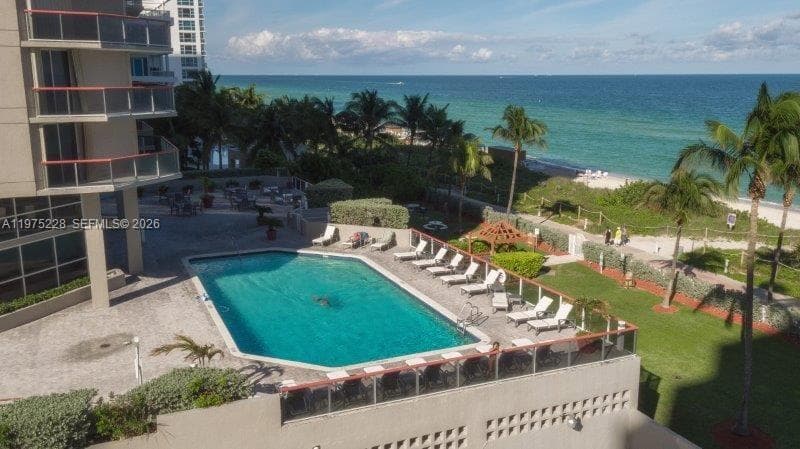 A11975228 — Miami Beach — 2