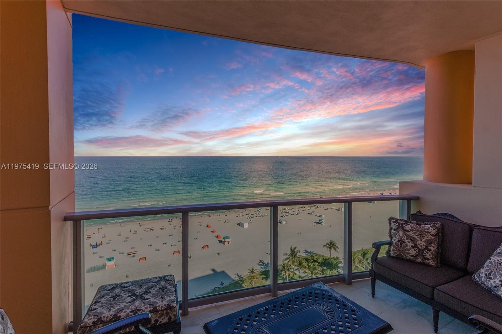 A11975419 — Miami Beach — 19