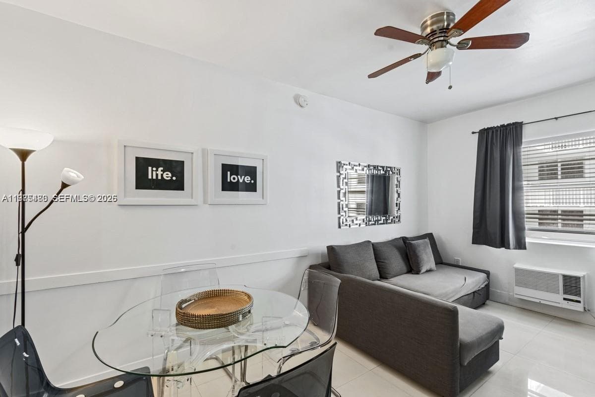 A11975480 — Miami Beach — 2
