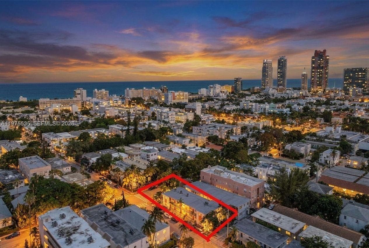 A11975535 — Miami Beach — 2