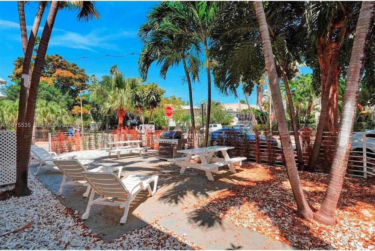 A11975535 — Miami Beach — 21