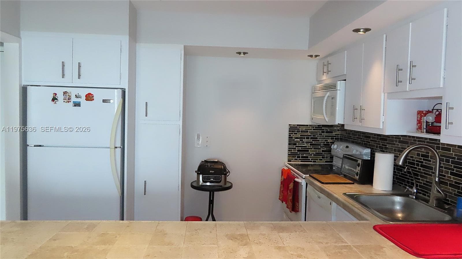 A11975636 — Miami Beach — 9