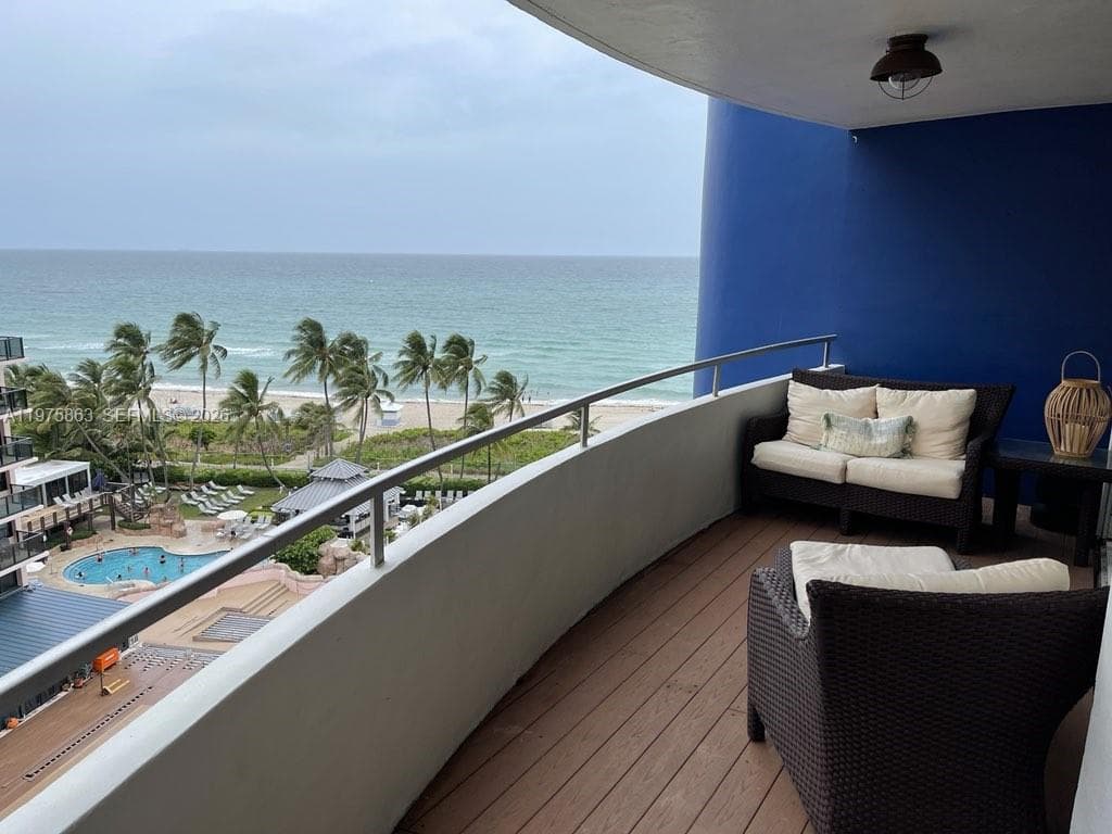 A11975863 — Miami Beach — 17