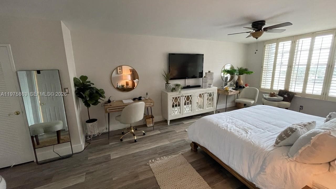 A11975863 — Miami Beach — 14