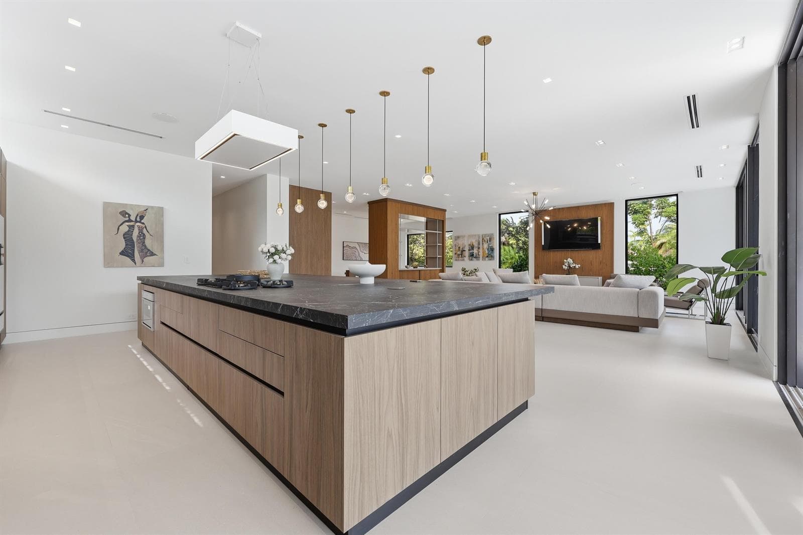 F10555773 — Miami Beach — 13