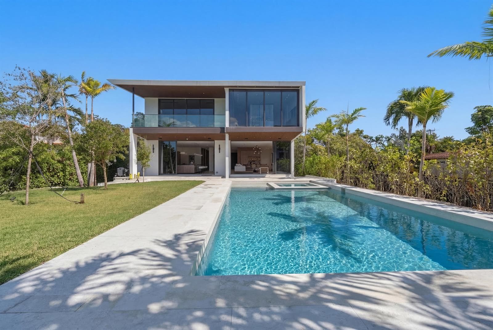 F10555773 — Miami Beach — 34