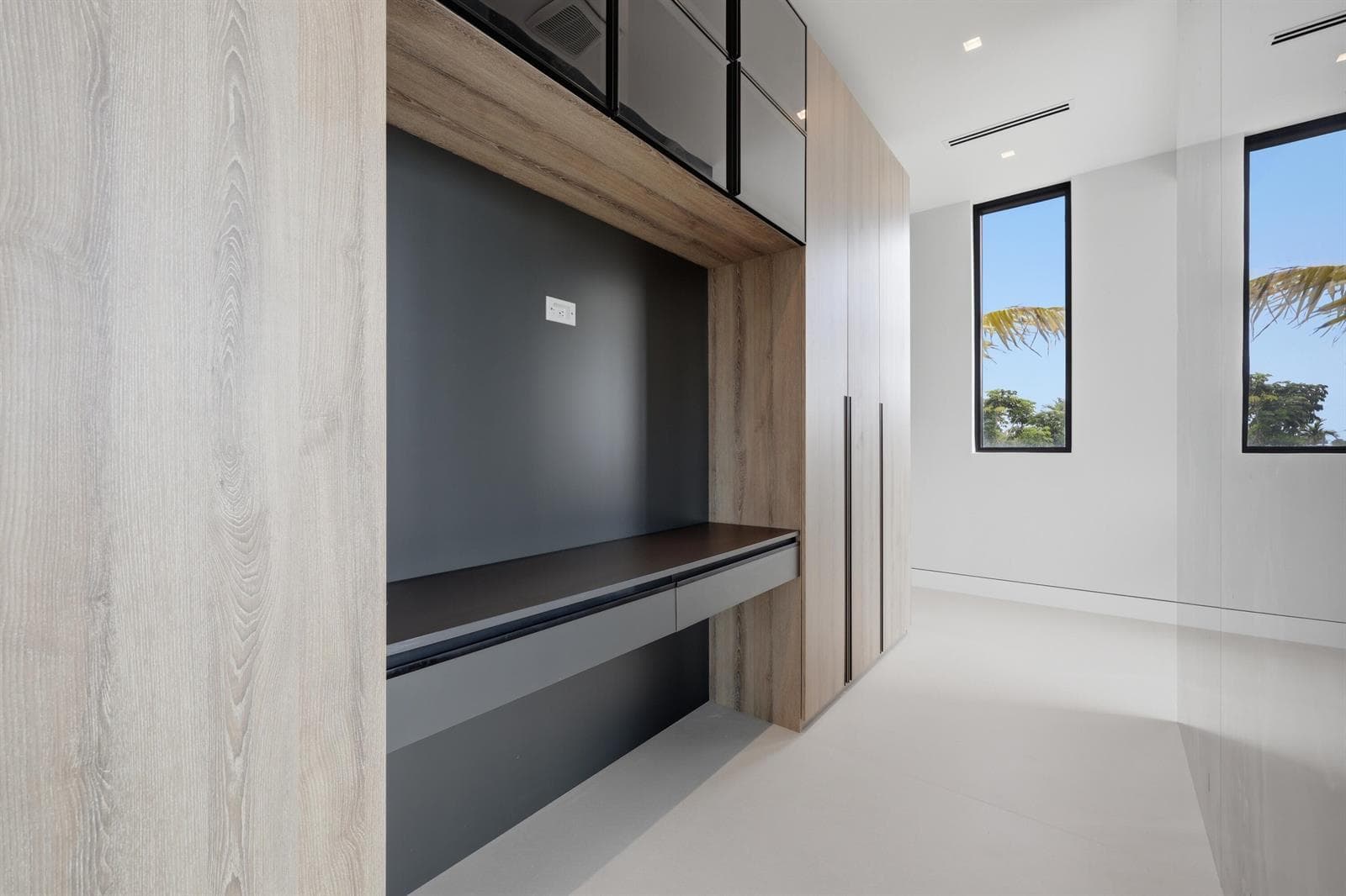 F10555773 — Miami Beach — 29