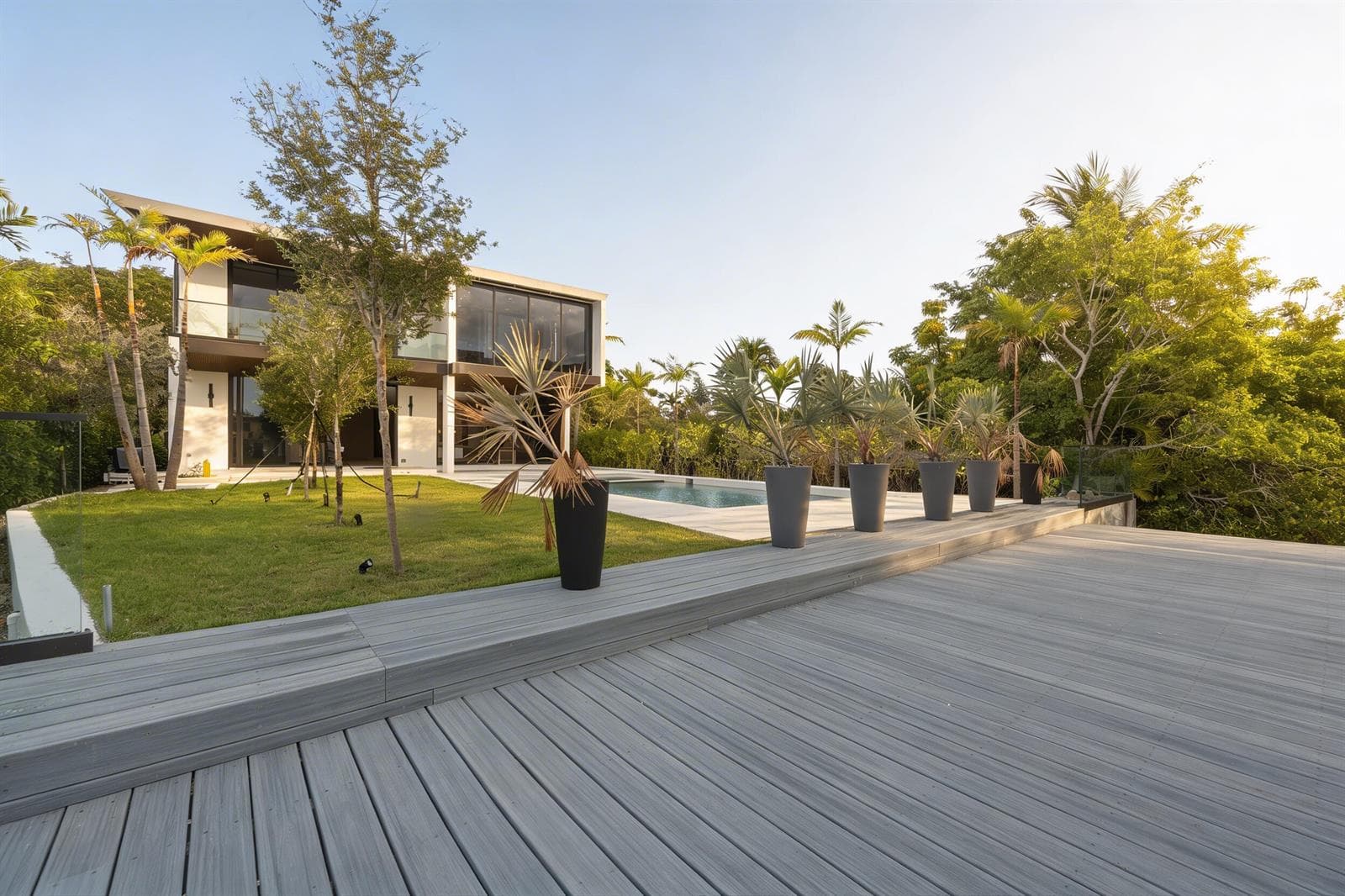 F10555773 — Miami Beach — 4