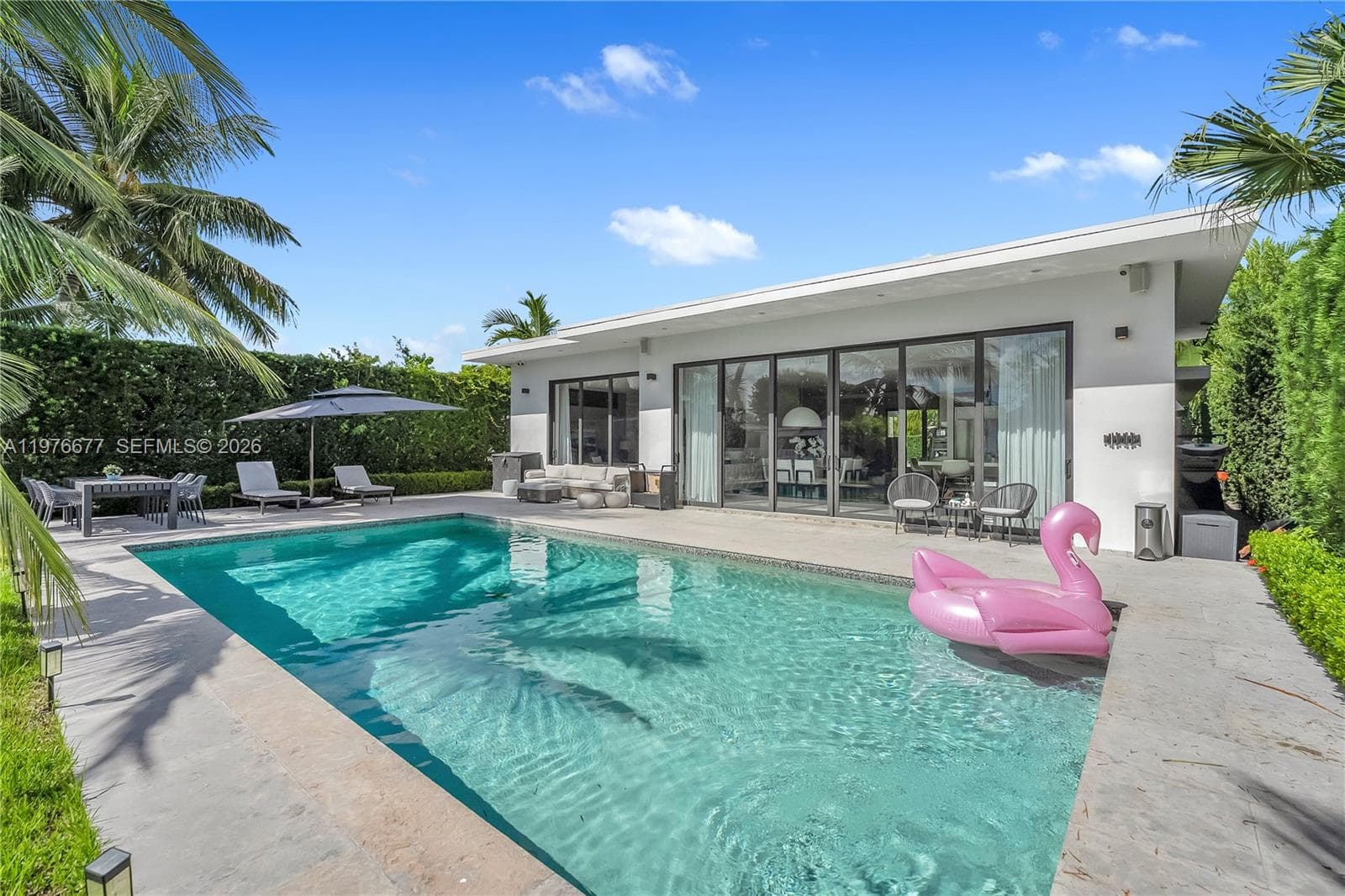 A11976677 — Miami Beach — 2