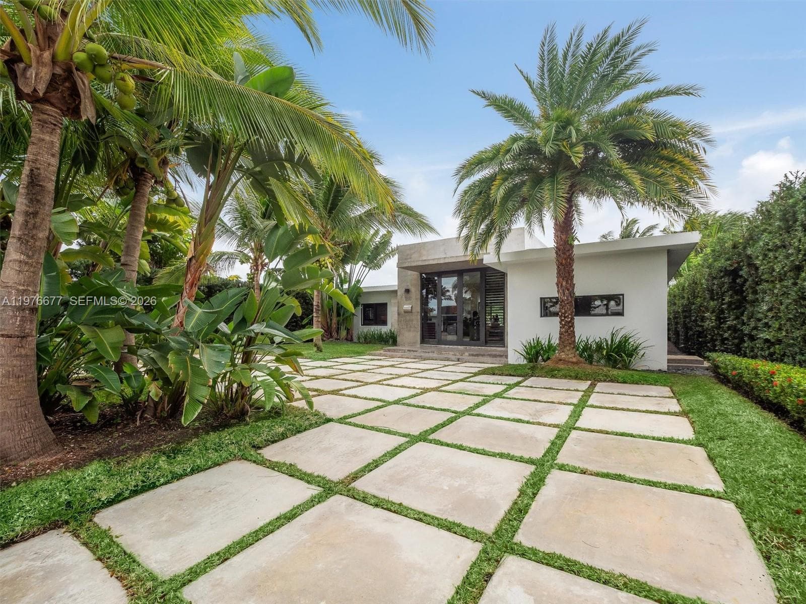 A11976677 — Miami Beach — 20