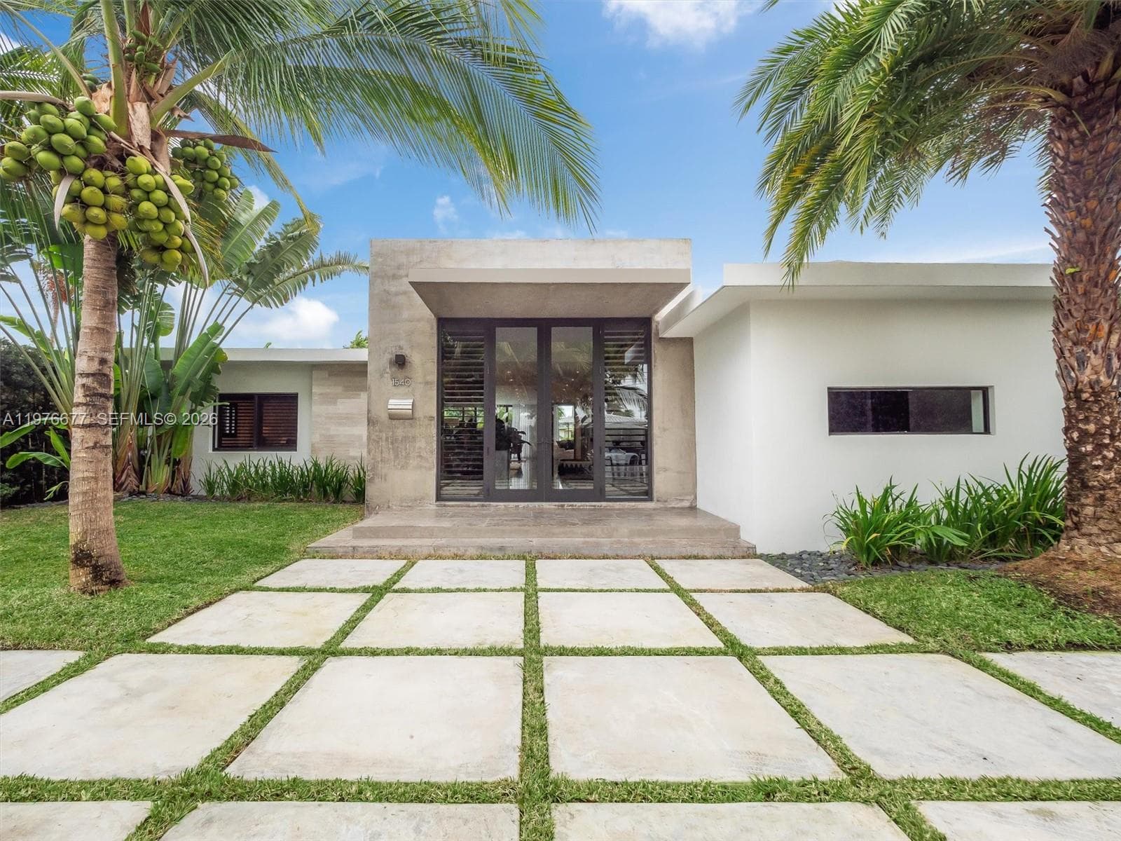 A11976677 — Miami Beach — 19