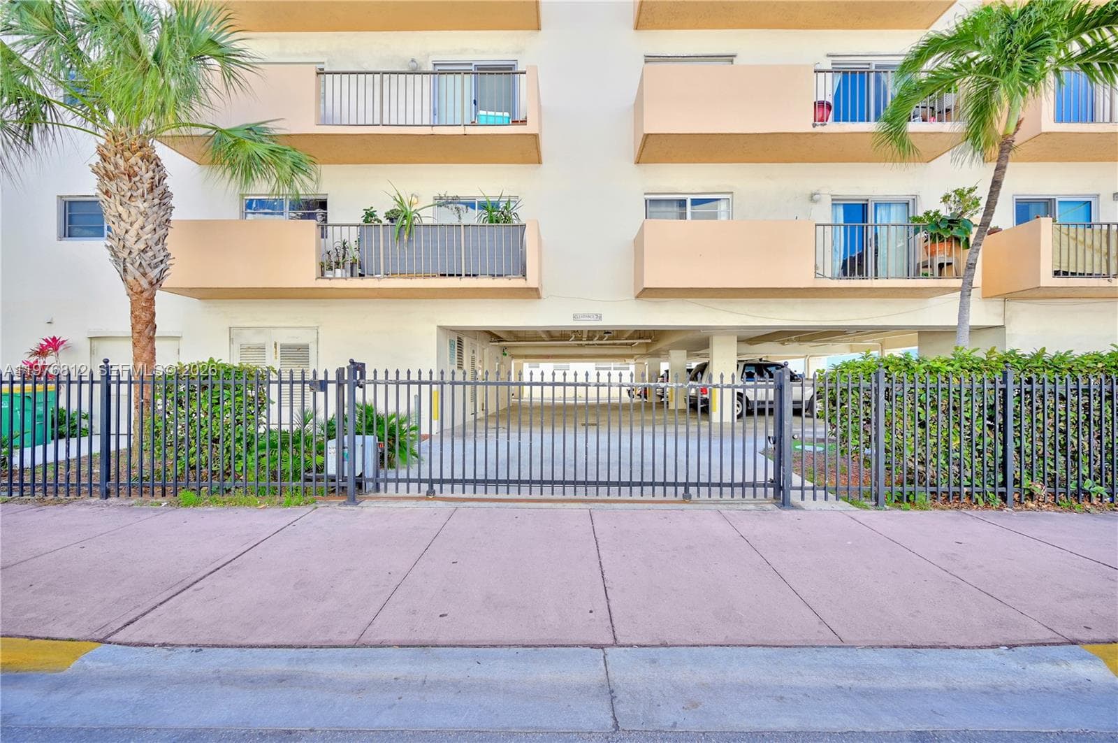 A11976812 — Miami Beach — 6