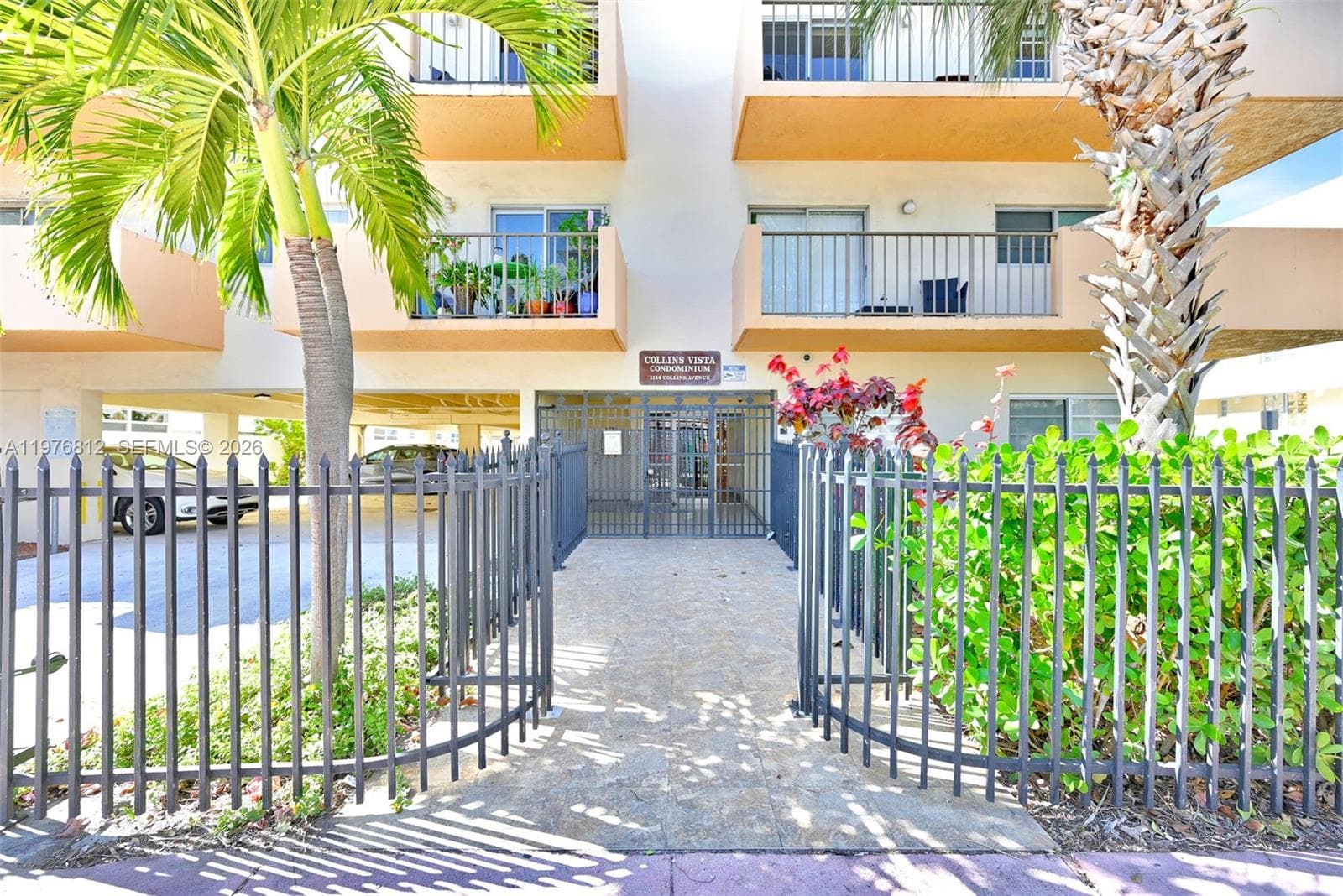 A11976812 — Miami Beach — 3