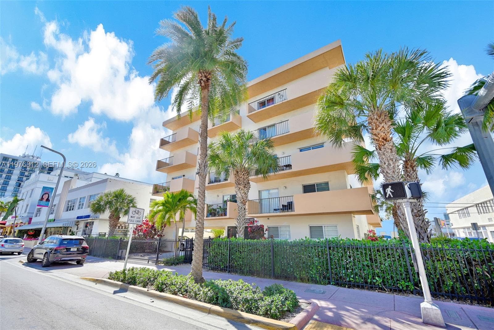 A11976812 — Miami Beach