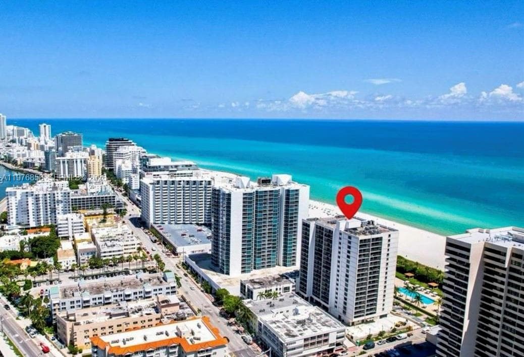 A11976858 — Miami Beach — 11
