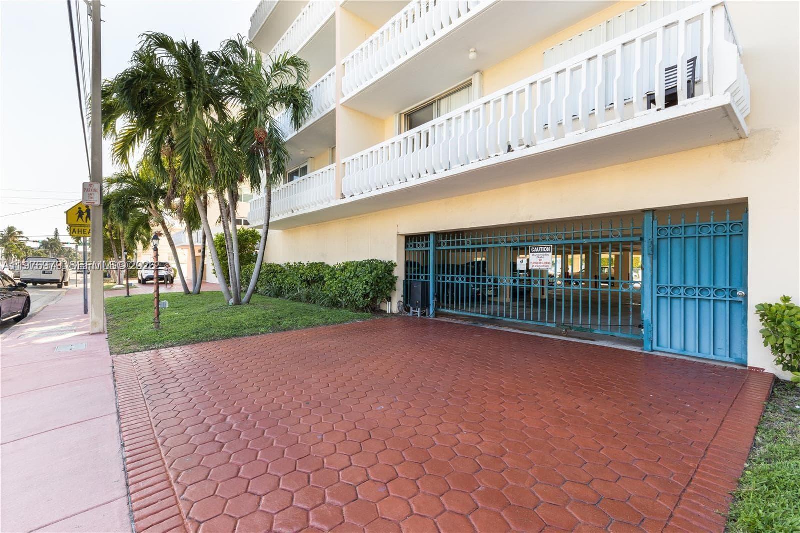 A11976979 — Miami Beach — 6