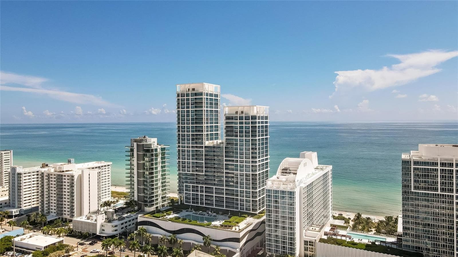 F10556015 — Miami Beach — 33