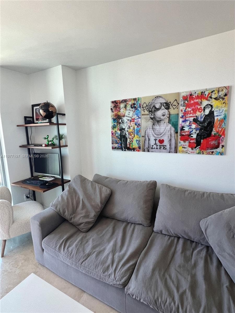 A11977197 — Miami Beach — 7