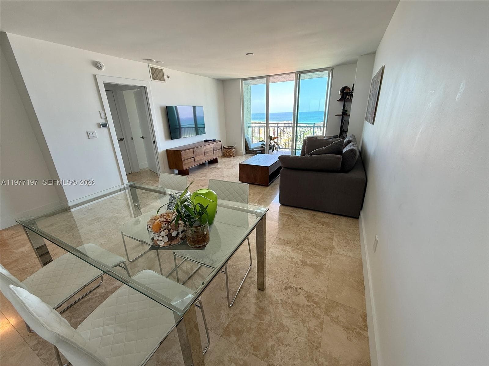 A11977197 — Miami Beach — 3