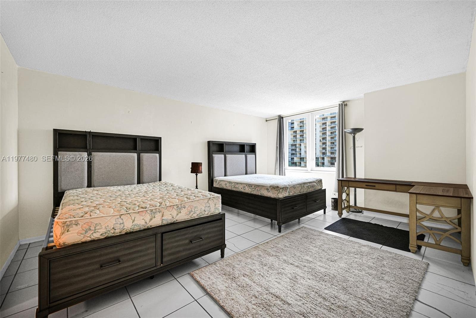 A11977480 — Miami Beach — 6