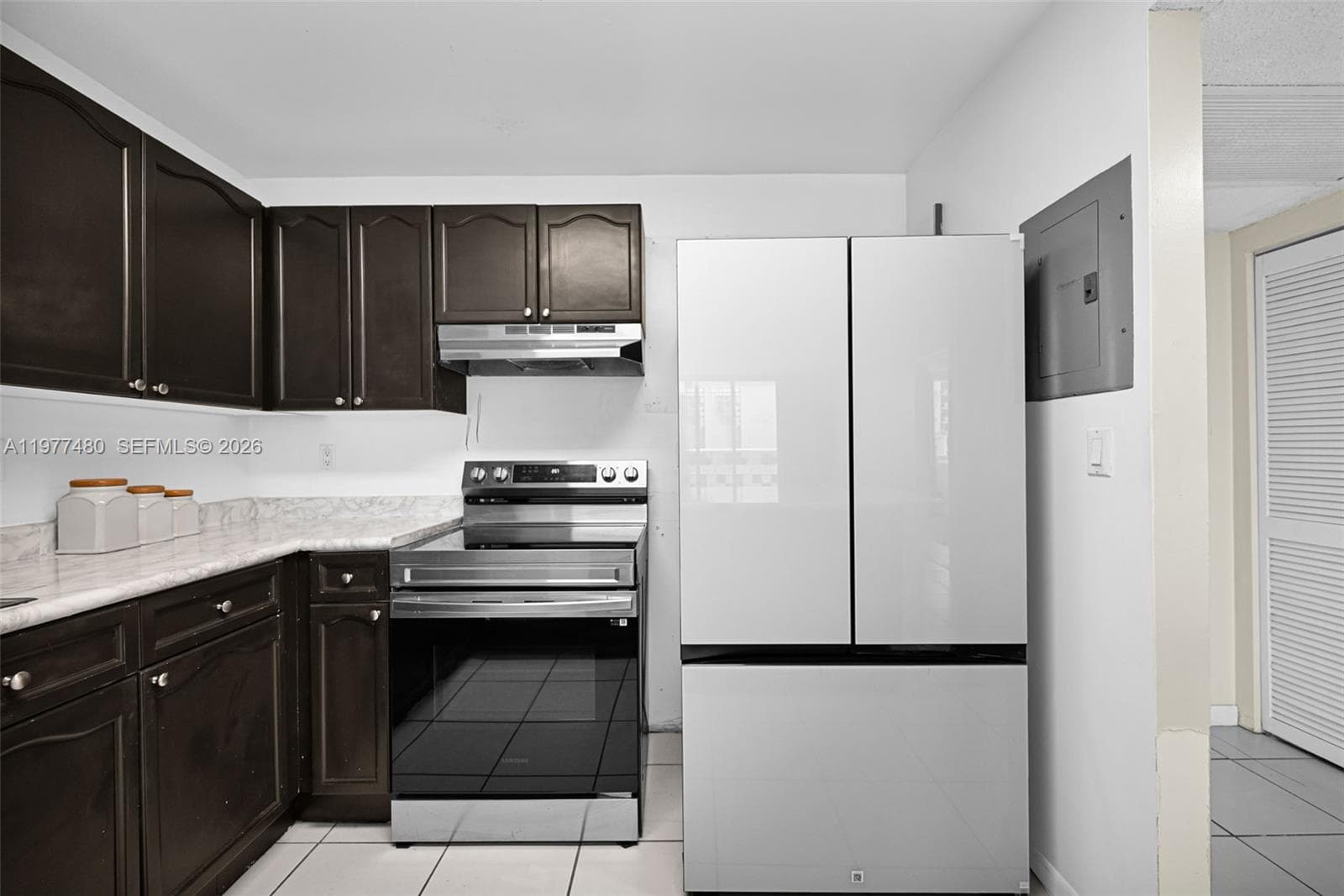 A11977480 — Miami Beach — 3