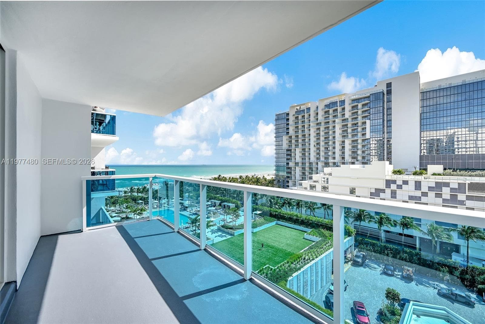 A11977480 — Miami Beach