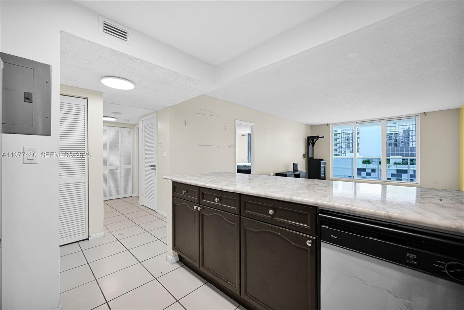 A11977480 — Miami Beach — 5
