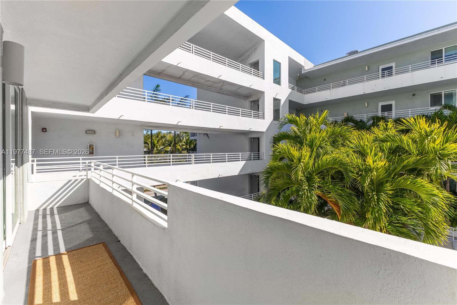 A11977487 — Miami Beach — 17