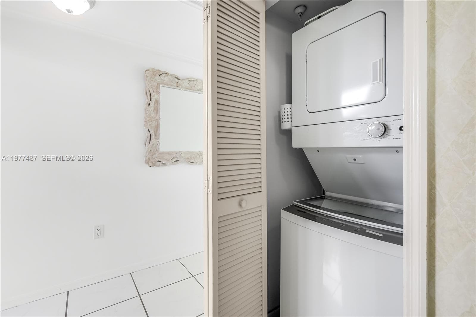 A11977487 — Miami Beach — 16