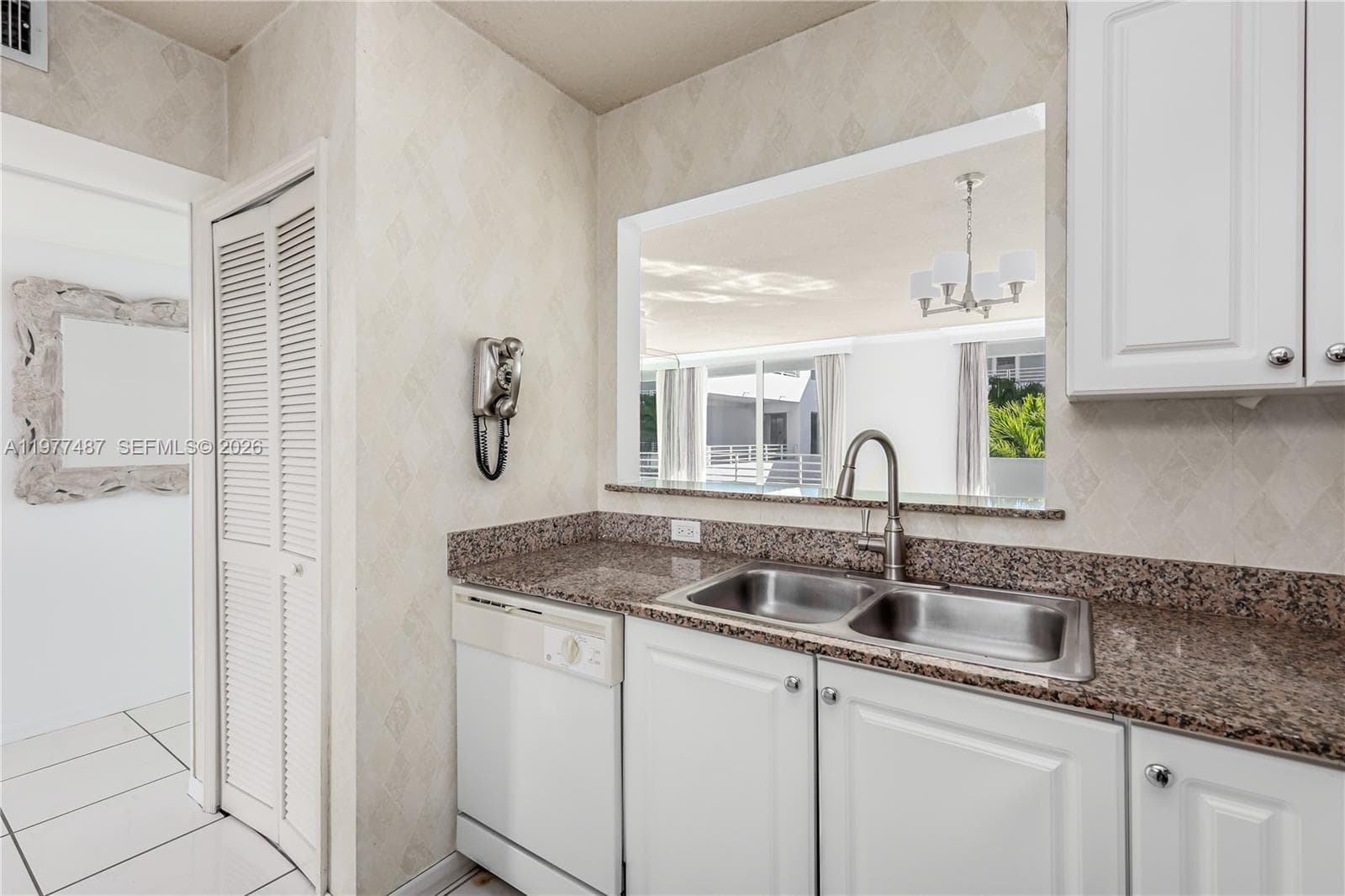 A11977487 — Miami Beach — 7