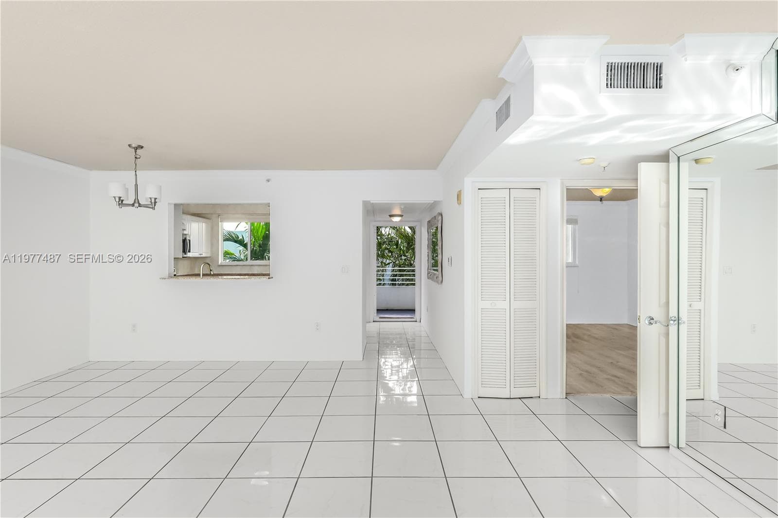 A11977487 — Miami Beach — 9
