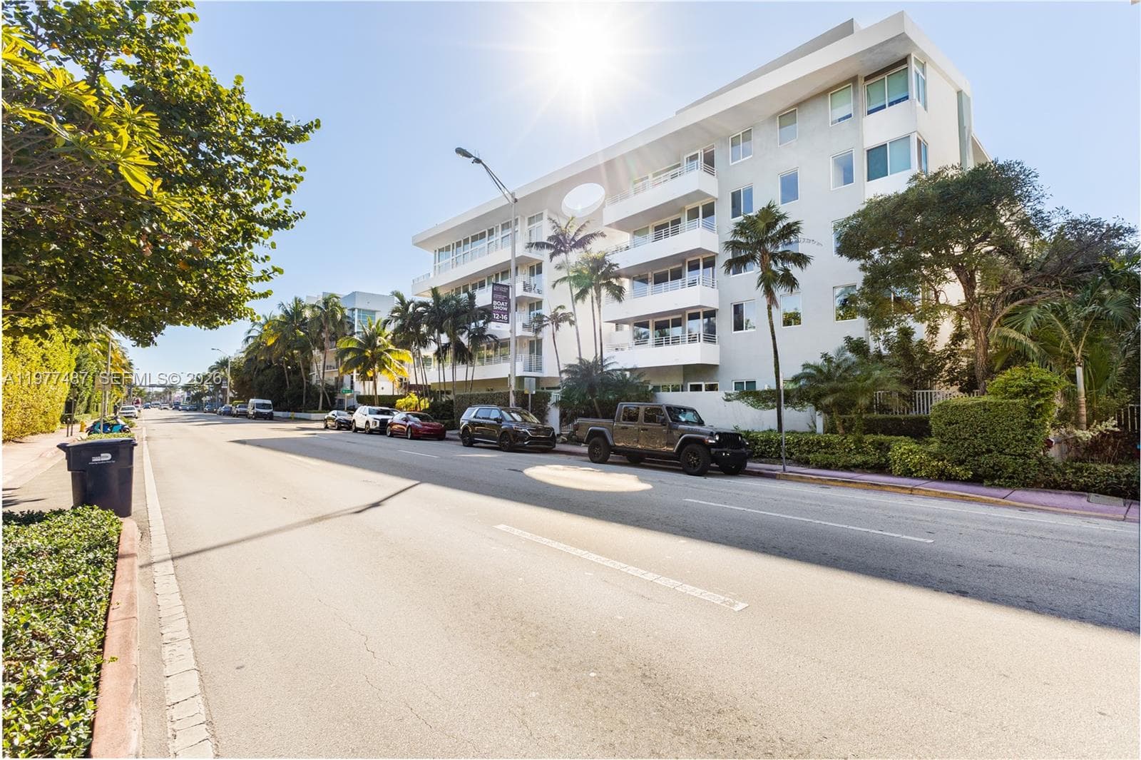 A11977487 — Miami Beach — 30